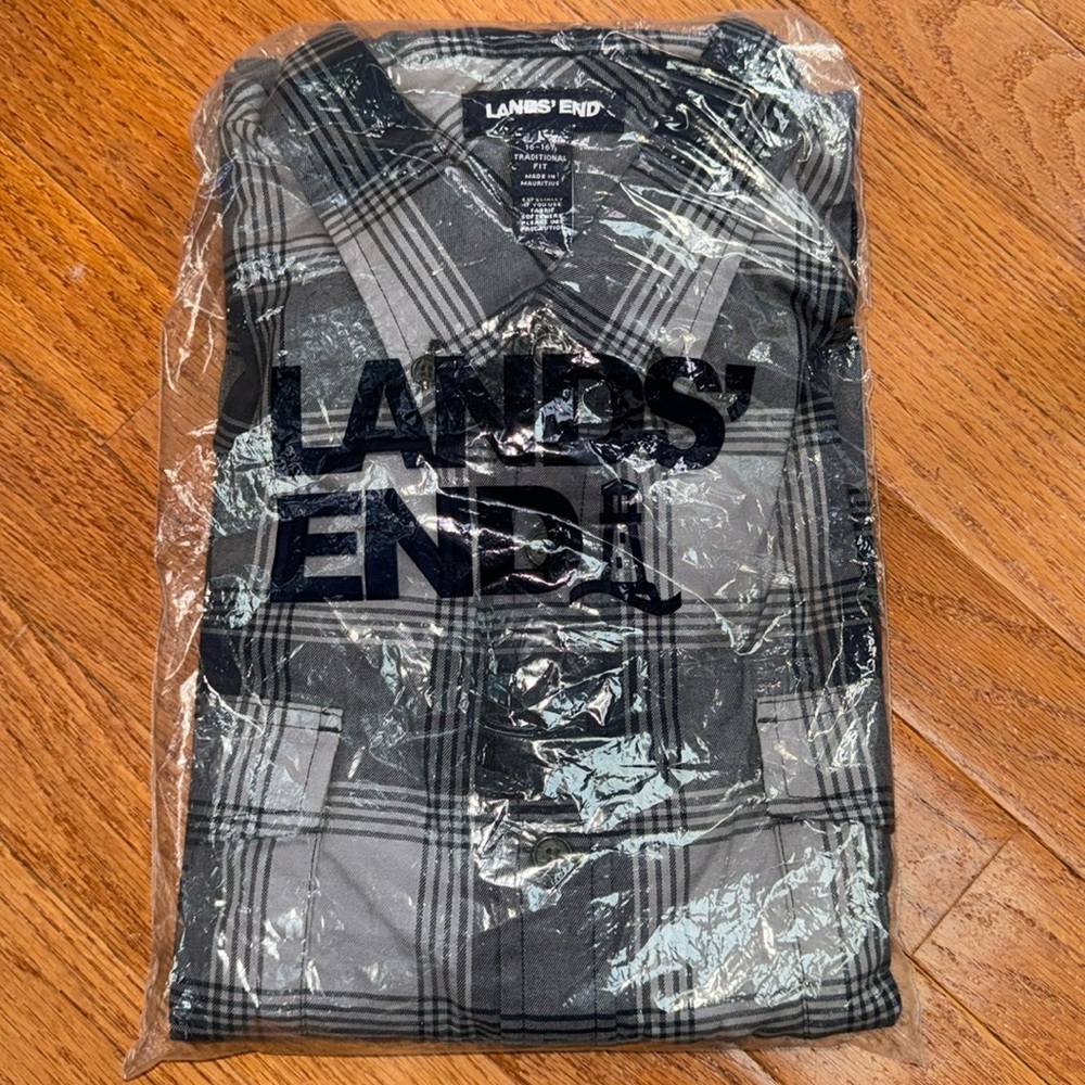 NWT Men’s Lands End Button Up Shirt